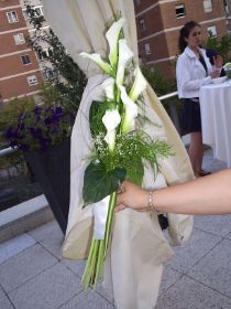 Ramo novia calas blancas.JPG