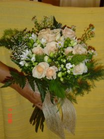 ramo-novia-rosas-bouvardia.jpg